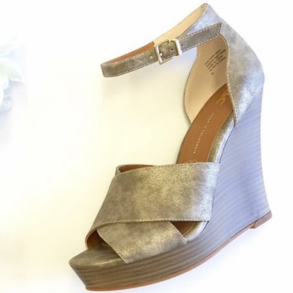 Gold Criss Cross Strap Wedge Platform Sandal - Picture 2 of 5